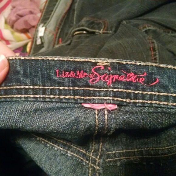 SOLD Liz and me signature tummy control capris - Picture 3 of 4